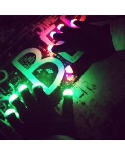 Gants Lumineux : Différentes Couleurs Possibles -Lumière Fashion Promos Magasin gant lumineux 4