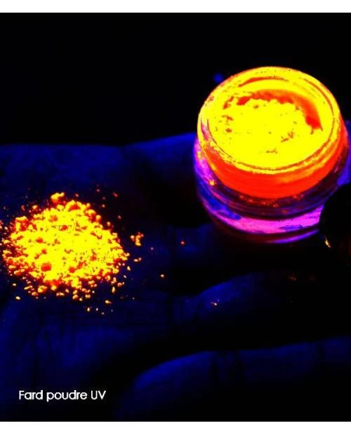 Maquillage Fluo : Fard à Paupière Fluorescent 5 Maquillage Fluo : Fard à Paupière Fluorescent – Image 5