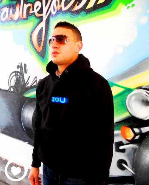 Sweat Lumineux Message LED, 8 Coloris 1 Sweat Lumineux Message LED, 8 Coloris